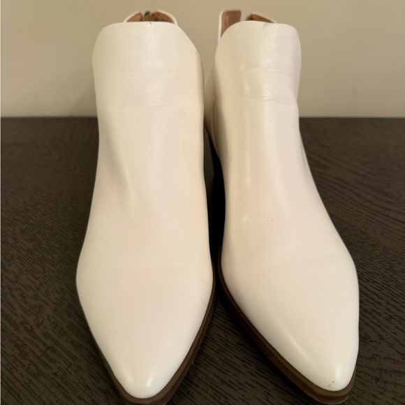 Indigo Rd. Womens Block Heel Nadia Booties, 9 Medium, White - Picture 3 of 7